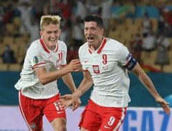 Gol Lewandowski Tahan Imbang Spanyol 1-1