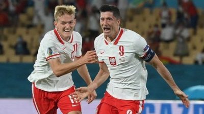 Gol Lewandowski Tahan Imbang Spanyol 1-1