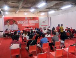 Ratusan Masyarakat Ikut Vaksinasi di Megamall Manado