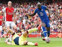 Chelsea Hajar Arsenal 2-0