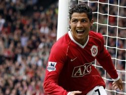 Cristiano Ronaldo Resmi Pulang ke MU