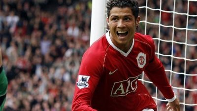 Cristiano Ronaldo Resmi Pulang ke MU
