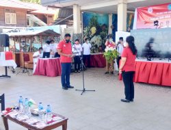 Rita Dondokambey Tamuntuan Dikukuhkan sebagai “Mama Penting”