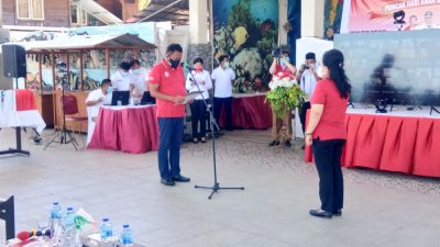 Rita Dondokambey Tamuntuan Dikukuhkan sebagai “Mama Penting”