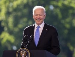 Presiden Joe Biden Desak Gubernur New York Mundur, Ada Apa Ya?