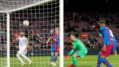 Barcelona Hanya Bermain Imbang atas Granada
