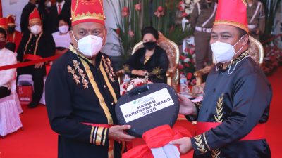 BPJAMSOSTEK Serahkan Satu Unit Mobil Hadiah Paritrana Award 2020 ke Pemprov Sulut