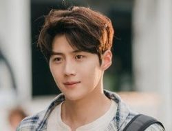 Kim Seon Ho Minta Maaf Sudah Paksa Kekasihnya Aborsi