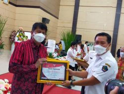 Masif Gelar Vaksinasi COVID-19, Gubernur Sulut Berikan Penghargaan bagi OJK Sulutgomalut