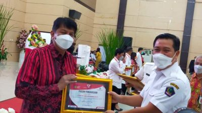 Masif Gelar Vaksinasi COVID-19, Gubernur Sulut Berikan Penghargaan bagi OJK Sulutgomalut