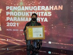 Peduli Produktivitas Perusahaan, Gubernur Olly Dondokambey Terima Penghargaan Paramakarya 2021