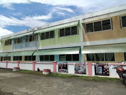 Hanya Punya 10 Siswa, Guru SMP Kristen Tongkaina Ini Tetap Mengabdi Setulus Hati