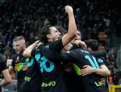 Inter Sukses Berikan Kekalahan Pertama untuk Napoli
