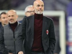 Stefano Pioli Raih Penghargaan Pelatih Terbaik Serie A Musim 2021/2022