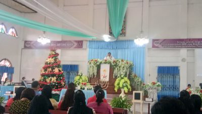 Ketua BPMJ GMIM Bethesda Tombatu Ingatkan Jemaat Jadikan Yesus Pusat Sukacita Natal