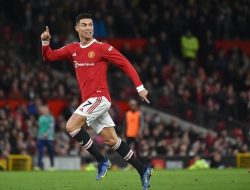 Ronaldo Sumbang Gol Lagi, MU Pecundangi Burnley