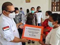 E2L Serahkan Bantuan di Kecamatan Kalongan