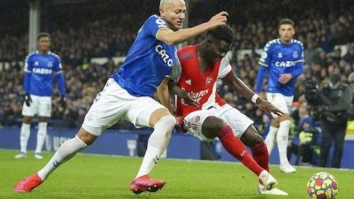 Everton Pecundangi Arsenal di Goodison Park