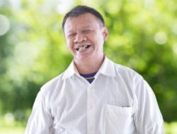 Komedian Jimmy Gideon Tutup Usia