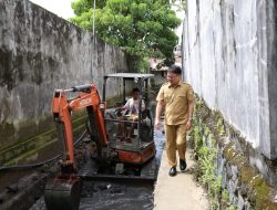Walikota Pantau Pekerjaan Normalisasi Anak Sungai
