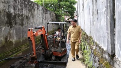 Walikota Pantau Pekerjaan Normalisasi Anak Sungai
