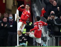 Cristiano Ronaldo Hat-trick, MU Menang Tipis Lawan Tottenham