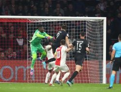 Bertandang ke Amsterdam, Benfica Kalahkan Ajax 1-0