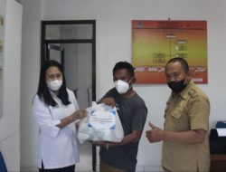 Bandara Sam Ratulangi Berbagi Sembako untuk Masyarakat Dua Kelurahan