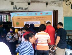 Aduh, Warga Berkerumun Antri Beli Minyak Goreng Curah