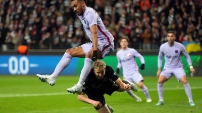 Barcelona Gagal Kalahkan 10 Pemain Eintracht Frankfurt