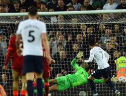 Liverpool Diimbangi Tottenham Hotspur