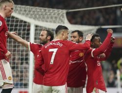 Duo Pemain Portugal Antarkan MU Menang Lawan Brentford