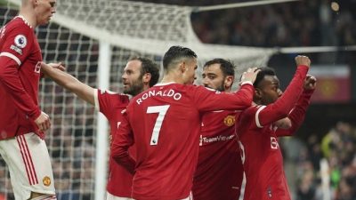 Duo Pemain Portugal Antarkan MU Menang Lawan Brentford