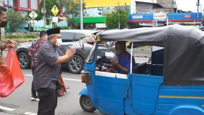 Sedekah Setiap Jumat, Pegadaian Mengetuk Pintu Langit di Bulan Juni