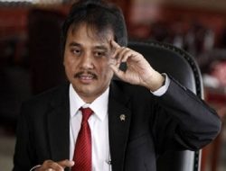 Polda Metro Jaya Tahan Roy Suryo