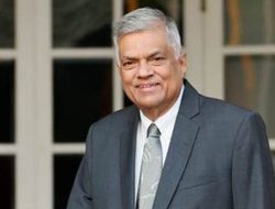 Krisis Sri Lanka, Massa Bakar Kediaman PM Ranil Wikremesinghe