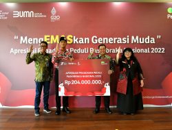 Pegadaian Berikan Hadiah Tabungan Emas kepada Paskibraka Nasional 2022