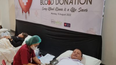 Sambut HUT RI, Grand Whiz dan Whiz Prime Hotel Megamas Kumpul 48 Kantong Darah