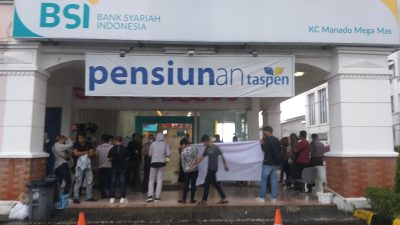 GTI Sulut Demo di BSI Megamass Manado Minta Manager Operasional Dipecat