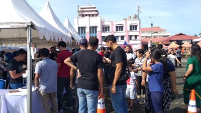 Ribuan Warga Sulut Ikuti Makan Tuna Sashimi
