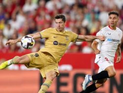 Lewandowski Cetak Gol Tendangan Voli, Barcelona Menang atas Sevilla