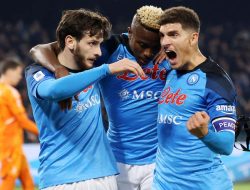 Napoli Bungkam Juventus 5-1