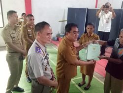 Pemkab Minut Serahkan 425 Sertifikat Tanah bagi Masyarakat Likbar Dan Liksel
