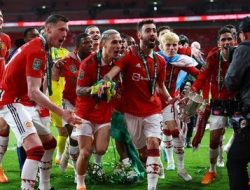 Juara Carabao Cup, MU Akhiri Puasa Gelar