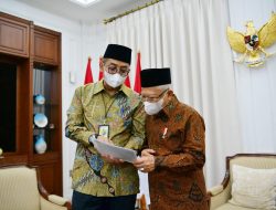 Wapres Tunaikan Kewajiban Lapor SPT