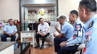 Bupati JG dan Kadislog Lanud Sam Ratulangi Bahas Perkembangan Pengadaan Jalan Lanud Samratulangi