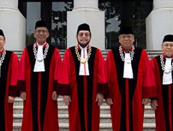 MK Terima Gugatan Almas Tsaibbirru, Gibran Bisa Dicalonkan