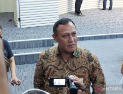 Jadi Tersangka, Ketua KPK Firli Bahuri Didesak Lepaskan Jabatan