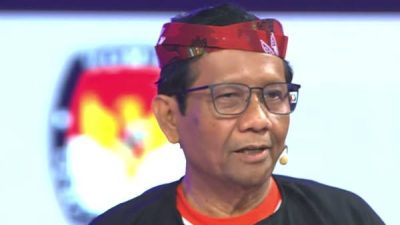 Mahfud Md Bilang Jangan Sebut Bansos Hadiah dari Presiden