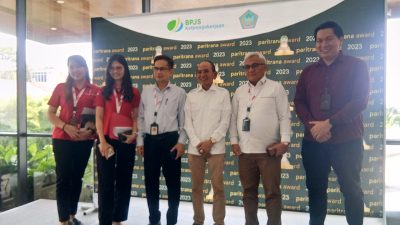 BPR Prisma Dana Peduli Pekerja Rentan di Pasar Bersehati Manado